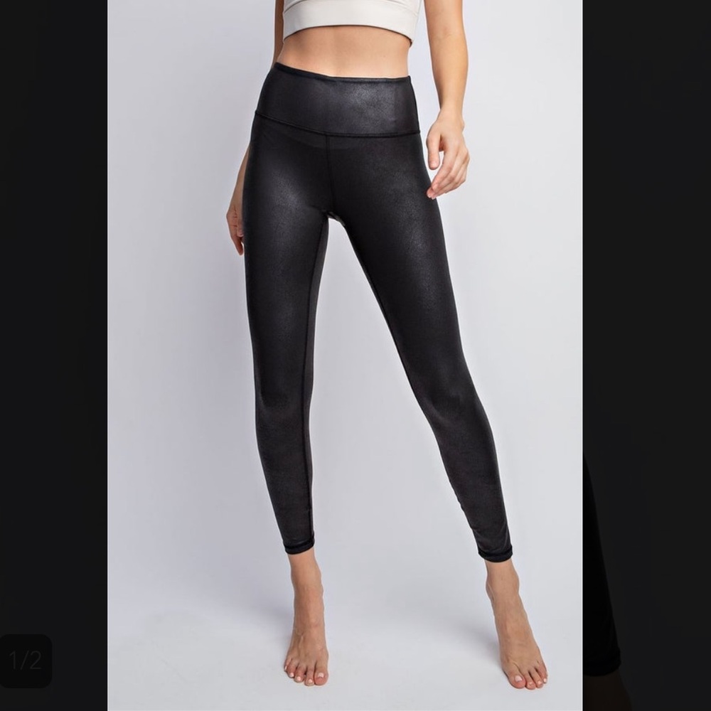 ✨NEW✨ Metallic Pebble Leggings